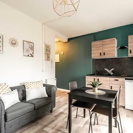 Chic + Balcony - Hyper Center Reims